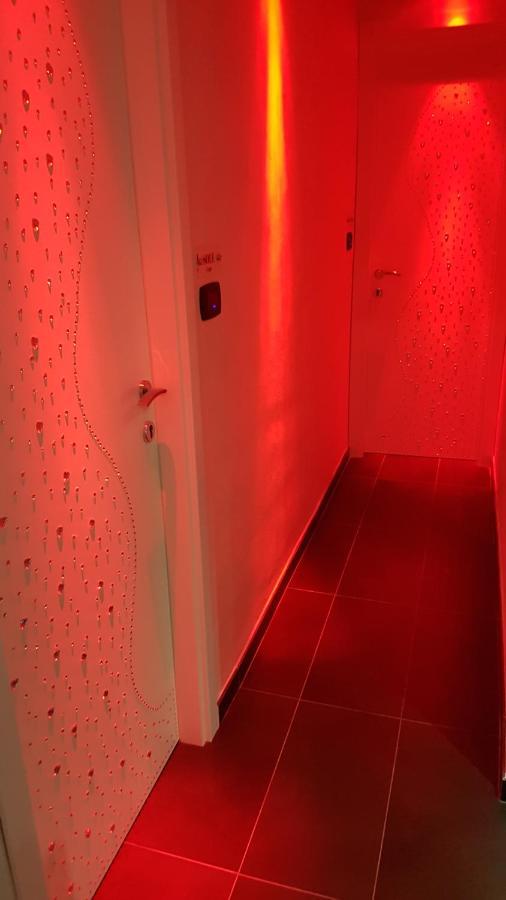 Hotel Taromy Наполи Екстериор снимка