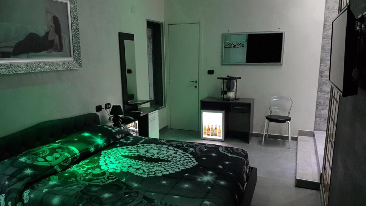 Hotel Taromy Наполи Екстериор снимка