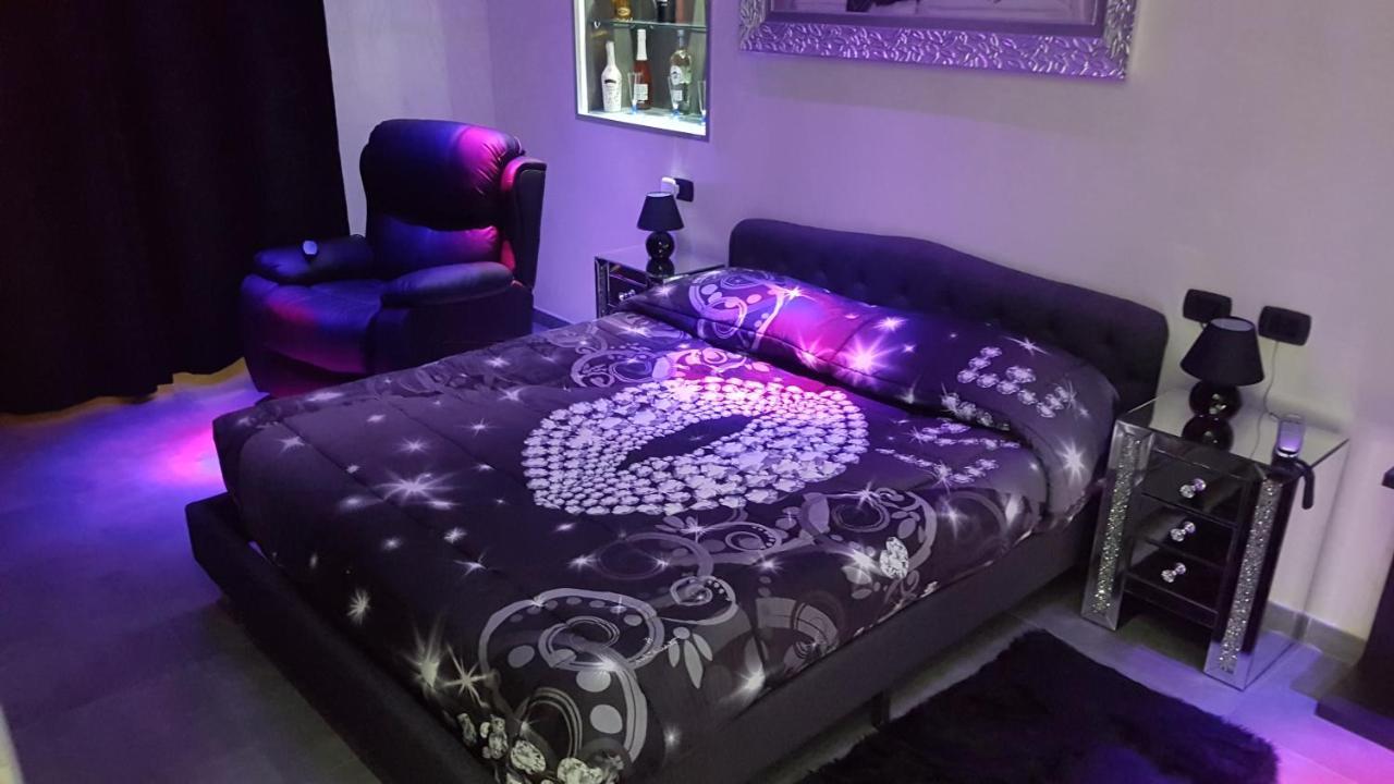 Hotel Taromy Наполи Екстериор снимка