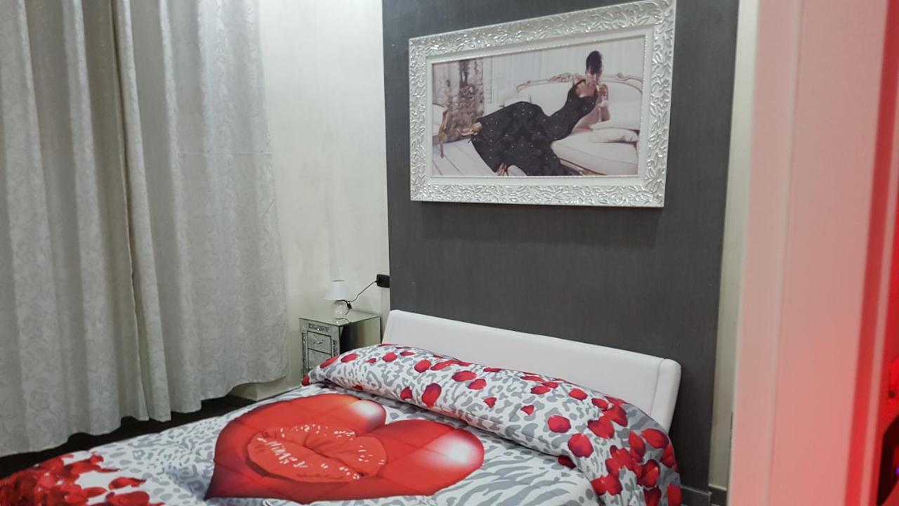 Hotel Taromy Наполи Екстериор снимка