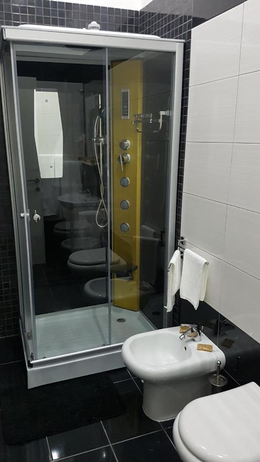 Hotel Taromy Наполи Екстериор снимка