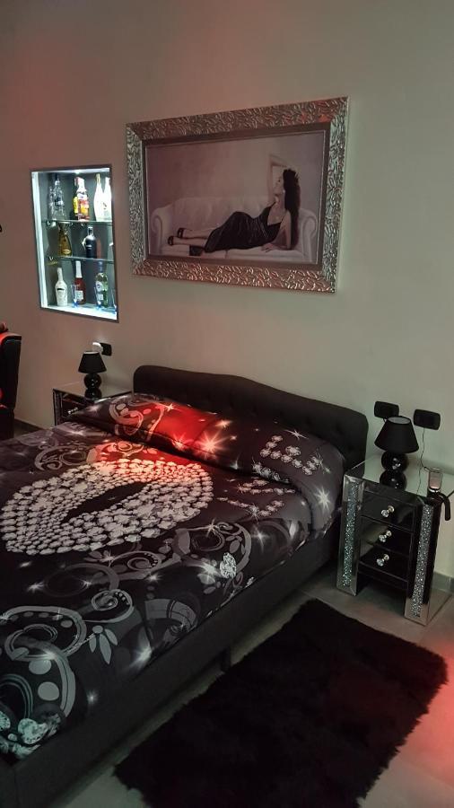 Hotel Taromy Наполи Екстериор снимка