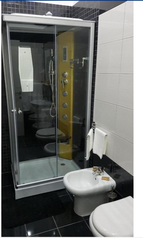 Hotel Taromy Наполи Екстериор снимка